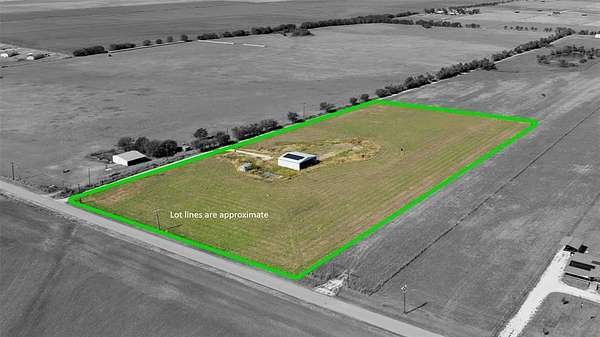 10 Acres of Residential Land for Sale in Collinsville, Texas