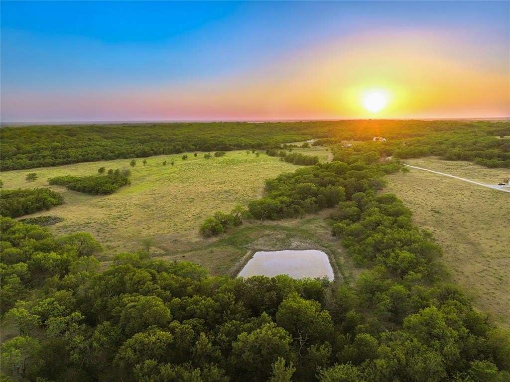 40 Acres of Agricultural Land for Sale in Aquilla, Texas