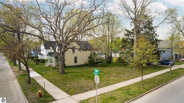 0.09 Acres of Residential Land for Sale in Traverse City, Michigan