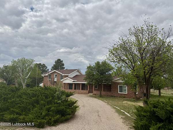 2.52 Acres of Residential Land with Home for Sale in Shallowater, Texas