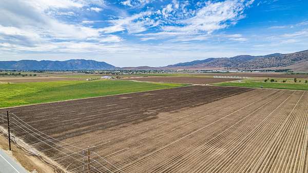 Land for Sale in Tehachapi, California