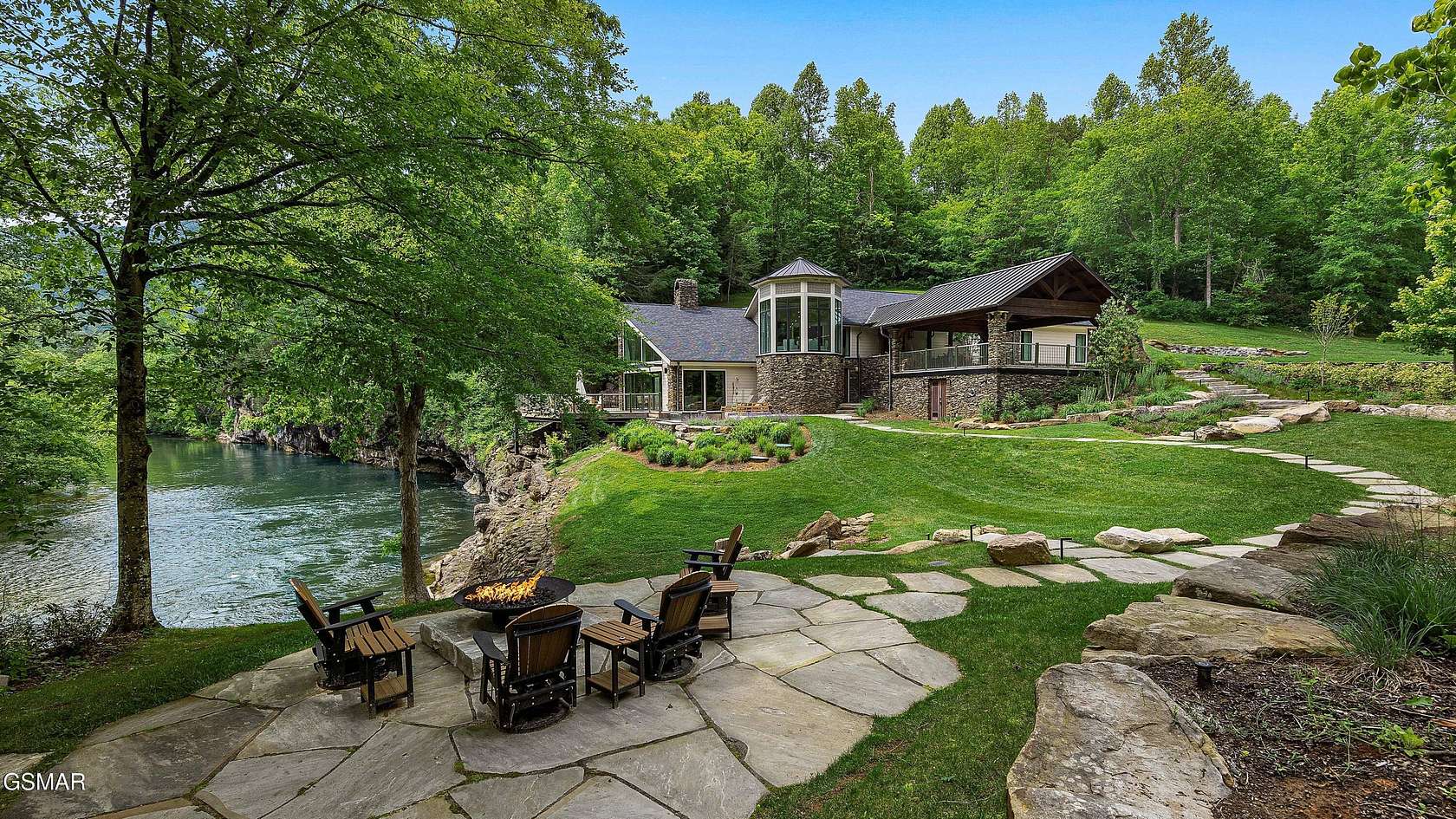 7.3 Acres of Residential Land with Home for Sale in Walland, Tennessee