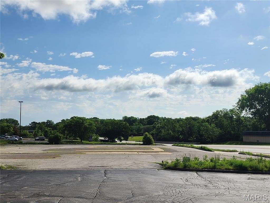 0.84 Acres of Mixed-Use Land for Sale in St. Charles, Missouri