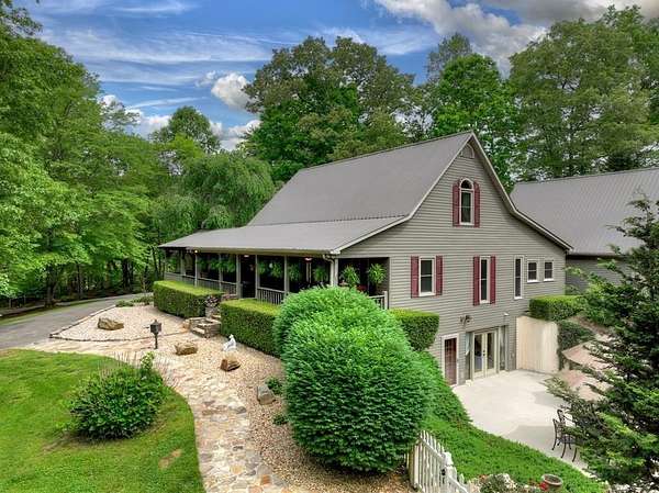27.1 Acres of Land with Home for Sale in Blue Ridge, Georgia