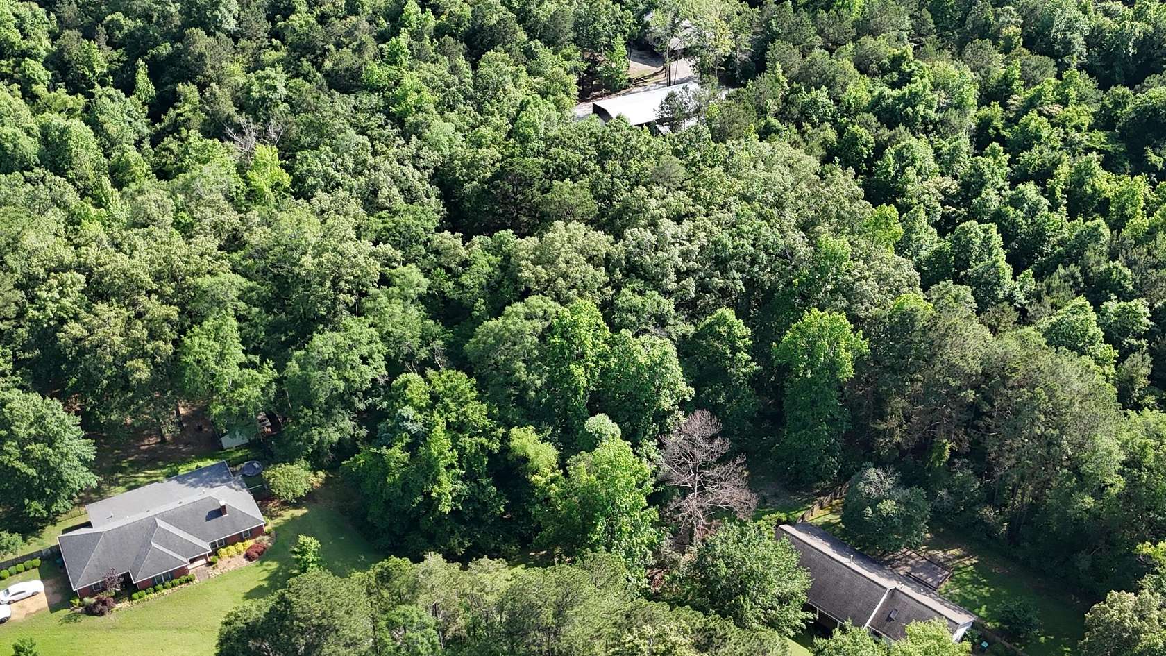 2.6 Acres of Residential Land for Sale in Tupelo, Mississippi