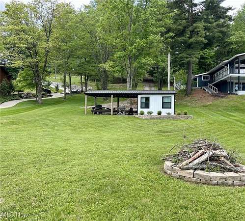 0.5 Acres of Residential Land for Sale in Malvern, Ohio