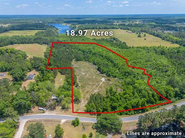 18.7 Acres of Recreational & Residential Land for Sale in Waycross, Georgia