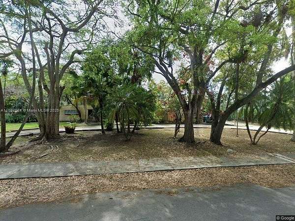 0.9 Acres of Residential Land for Sale in Pinecrest, Florida