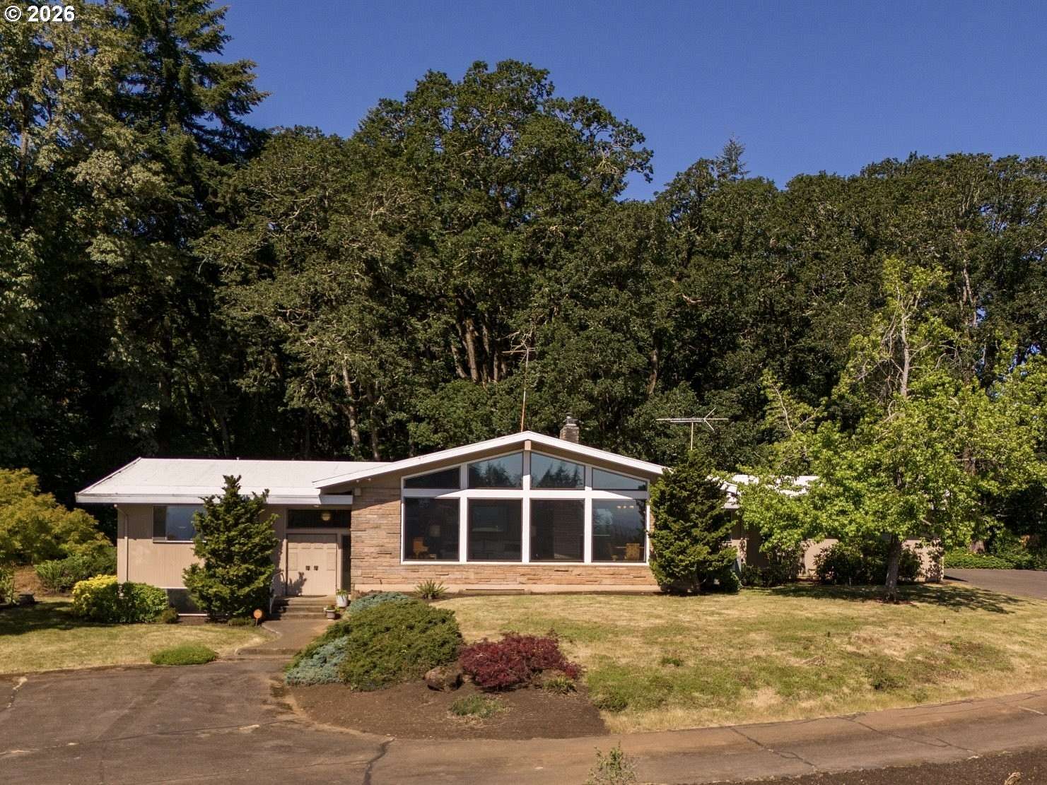 5.67 Acres of Land with Home for Sale in Salem, Oregon