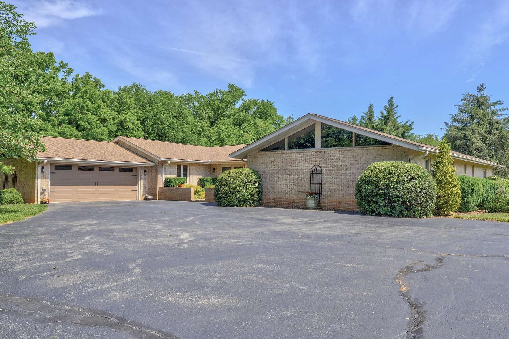 16.5 Acres of Land with Home for Sale in Wirtz, Virginia