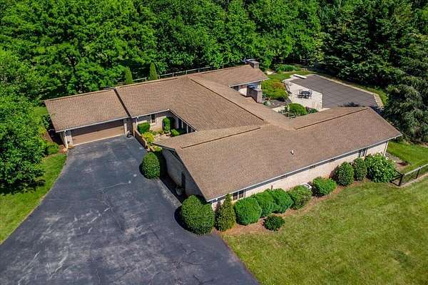 16.5 Acres of Land with Home for Sale in Wirtz, Virginia