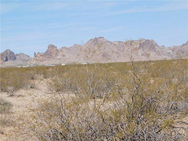 2.2 Acres of Residential Land for Sale in Golden Valley, Arizona