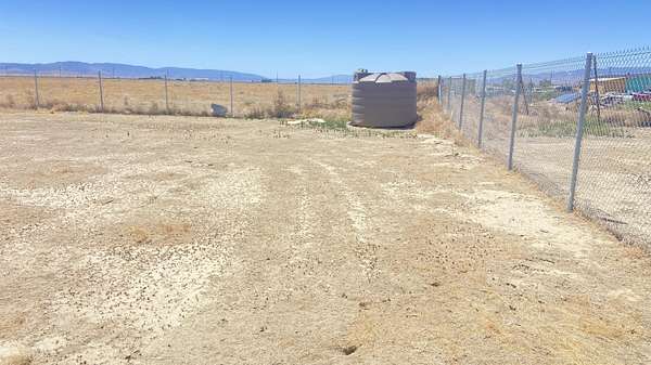 2.5 Acres of Residential Land for Sale in Lancaster, California