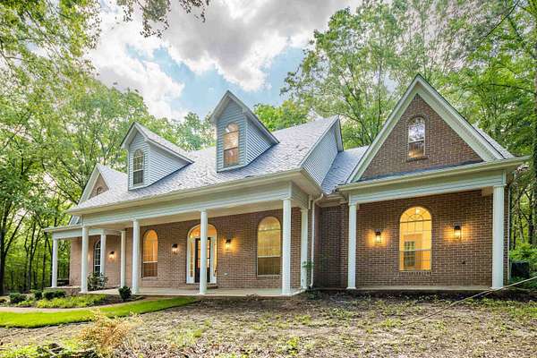 5 Acres of Residential Land with Home for Sale in Eads, Tennessee