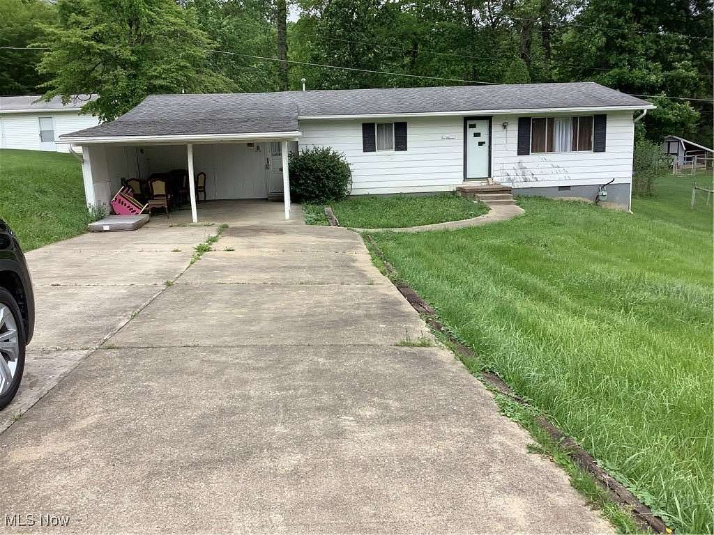 0.26 Acres of Residential Land with Home for Sale in Zanesville, Ohio