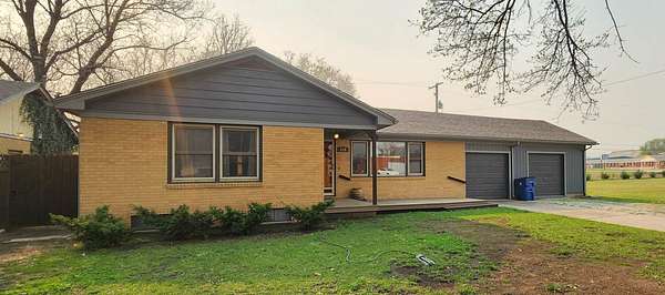 0.28 Acres of Land with Home for Sale in Eureka, Kansas