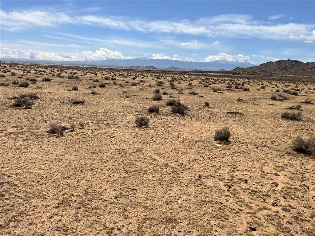 20 Acres of Land for Sale in Adelanto, California
