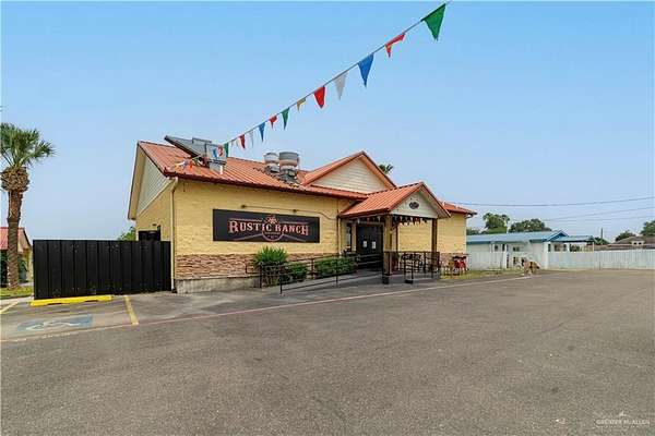 1.64 Acres of Improved Commercial Land for Sale in Weslaco, Texas