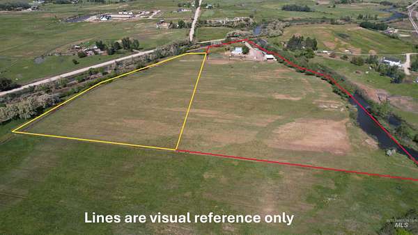 21 Acres of Agricultural Land with Home for Sale in Emmett, Idaho