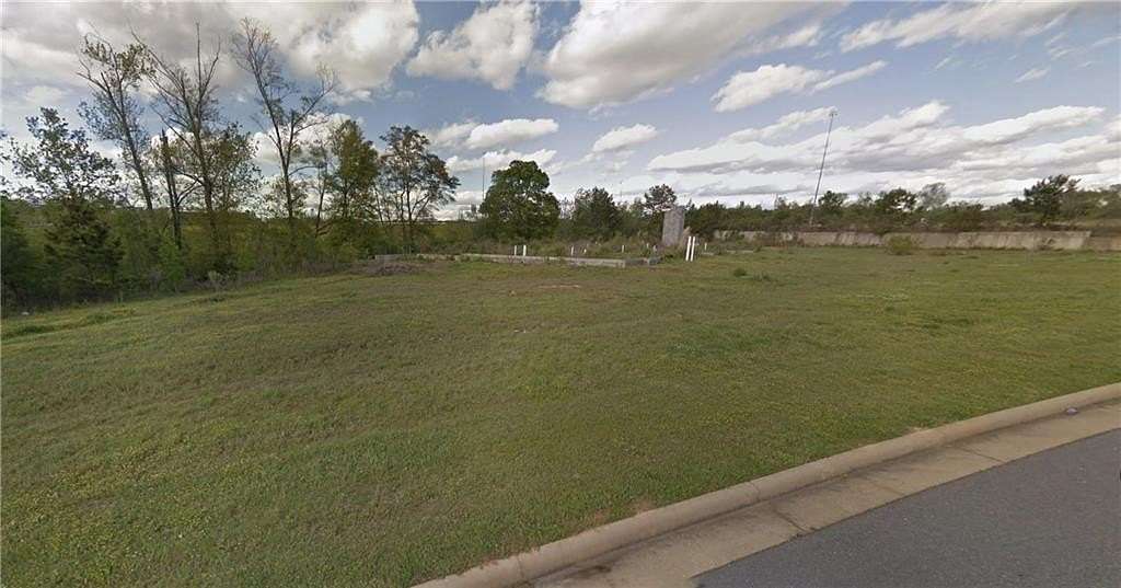 1.75 Acres of Commercial Land for Sale in Opelika, Alabama