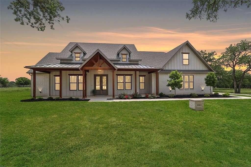 3 Acres of Residential Land with Home for Sale in Weatherford, Texas