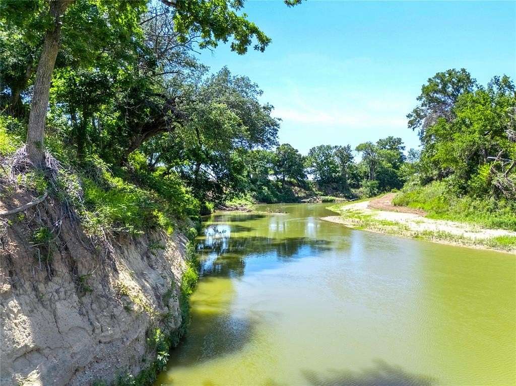 32 Acres of Land for Sale in Valley Mills, Texas