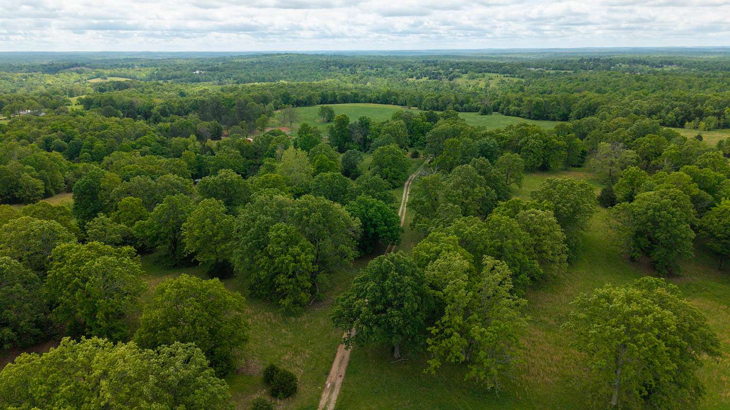 144 Acres of Land for Sale in Thayer, Missouri