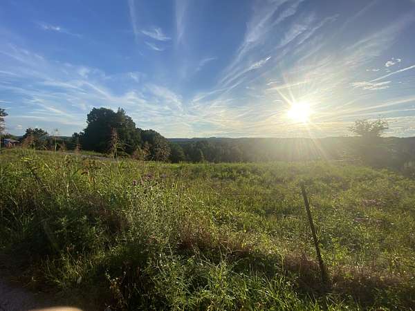 9 Acres of Land for Sale in Beattyville, Kentucky