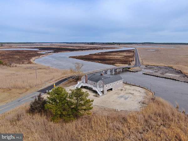 4 Acres of Residential Land with Home for Sale in Cambridge, Maryland