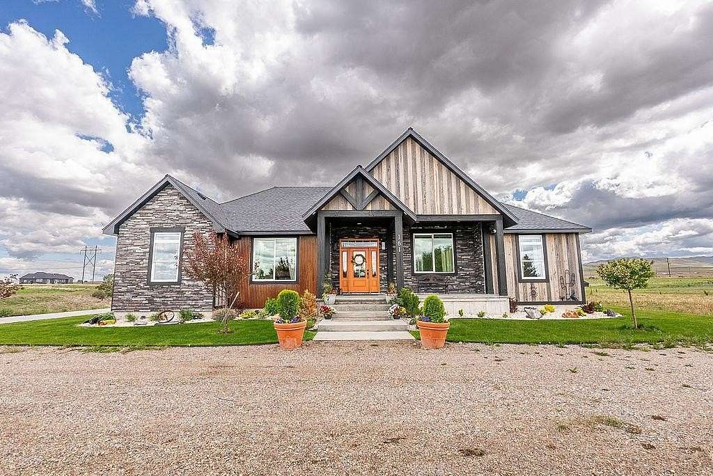 5 Acres of Residential Land with Home for Sale in American Falls, Idaho