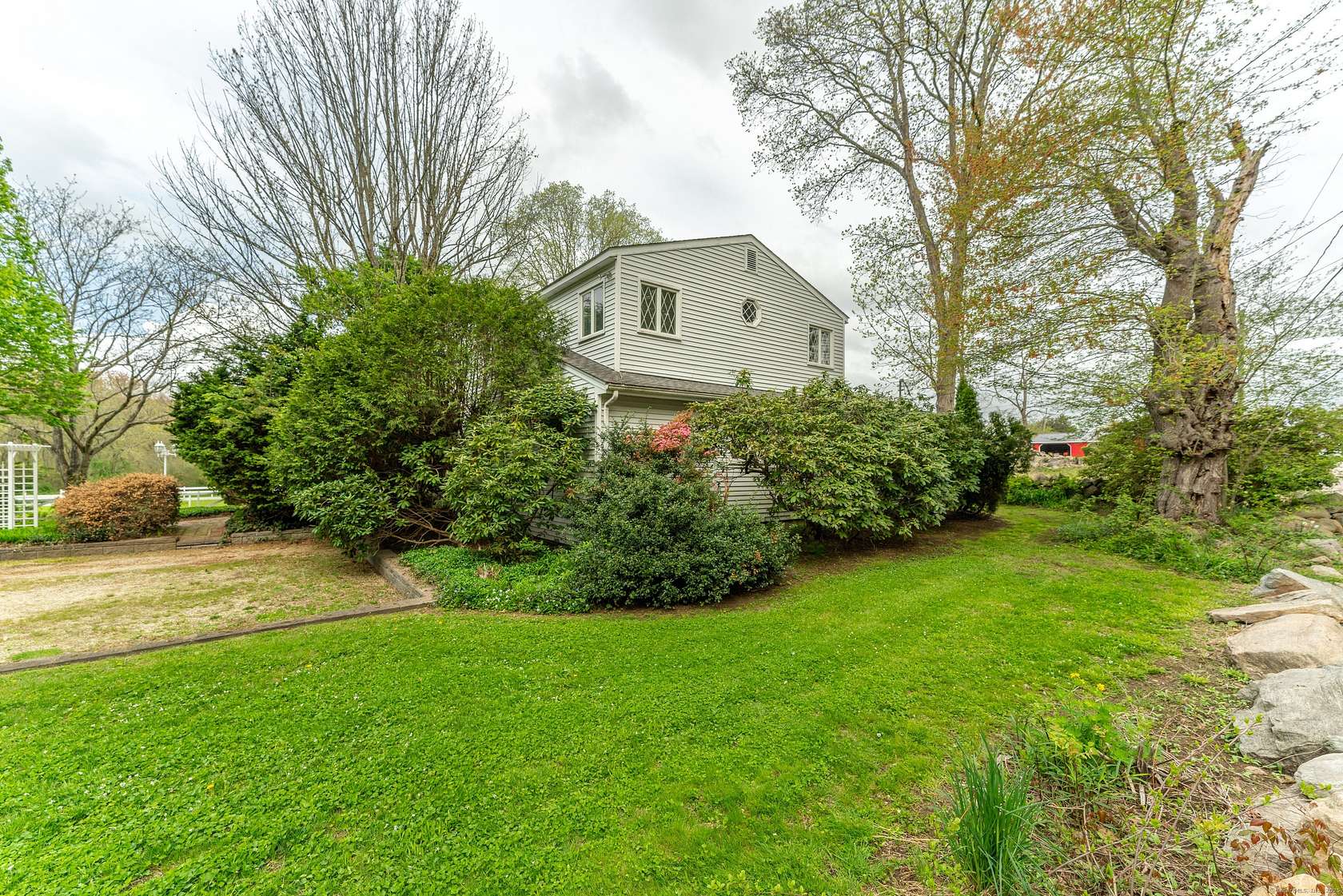 15.4 Acres of Land with Home for Sale in Stonington, Connecticut