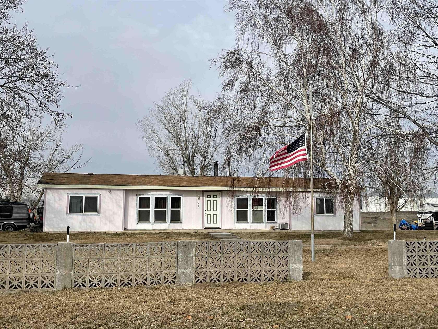 5.23 Acres of Land with Home for Sale in Plymouth, Washington