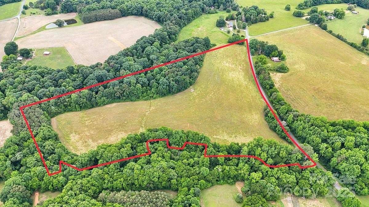 28.8 Acres of Recreational Land for Sale in Albemarle, North Carolina