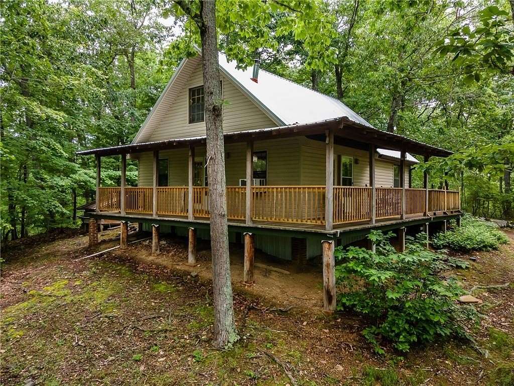 12 Acres of Land with Home for Sale in Fairmount, Georgia