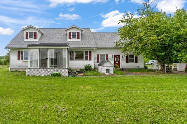 29 Acres of Land with Home for Sale in Amsterdam, New York