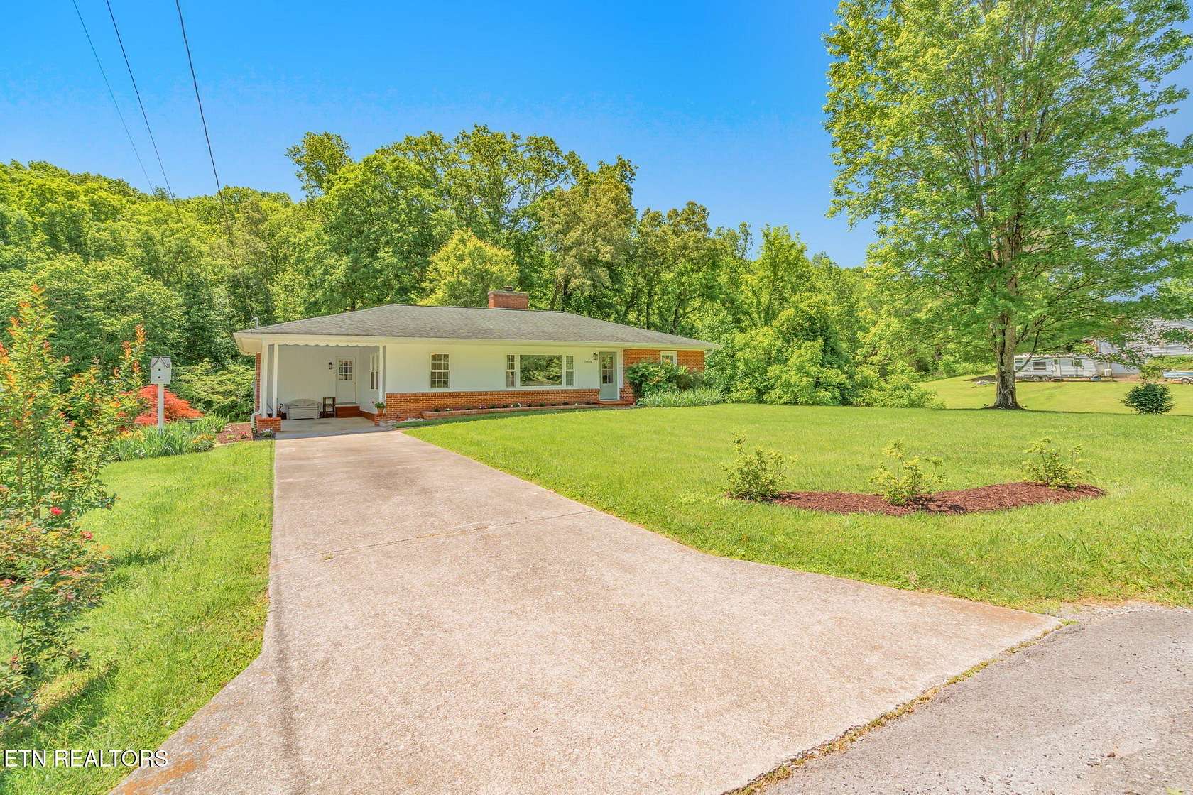 2.86 Acres of Residential Land with Home for Sale in Knoxville, Tennessee