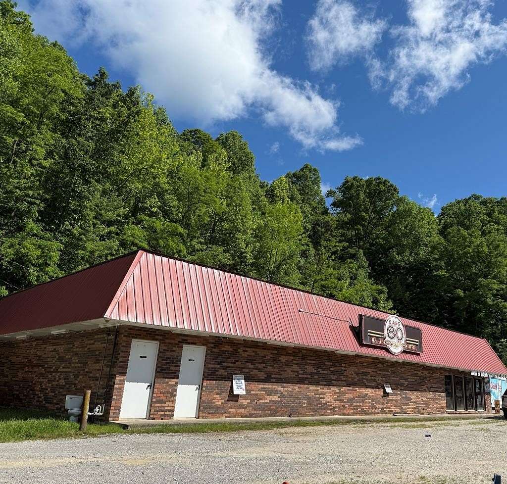 5 Acres of Improved Commercial Land for Sale in Hazard, Kentucky