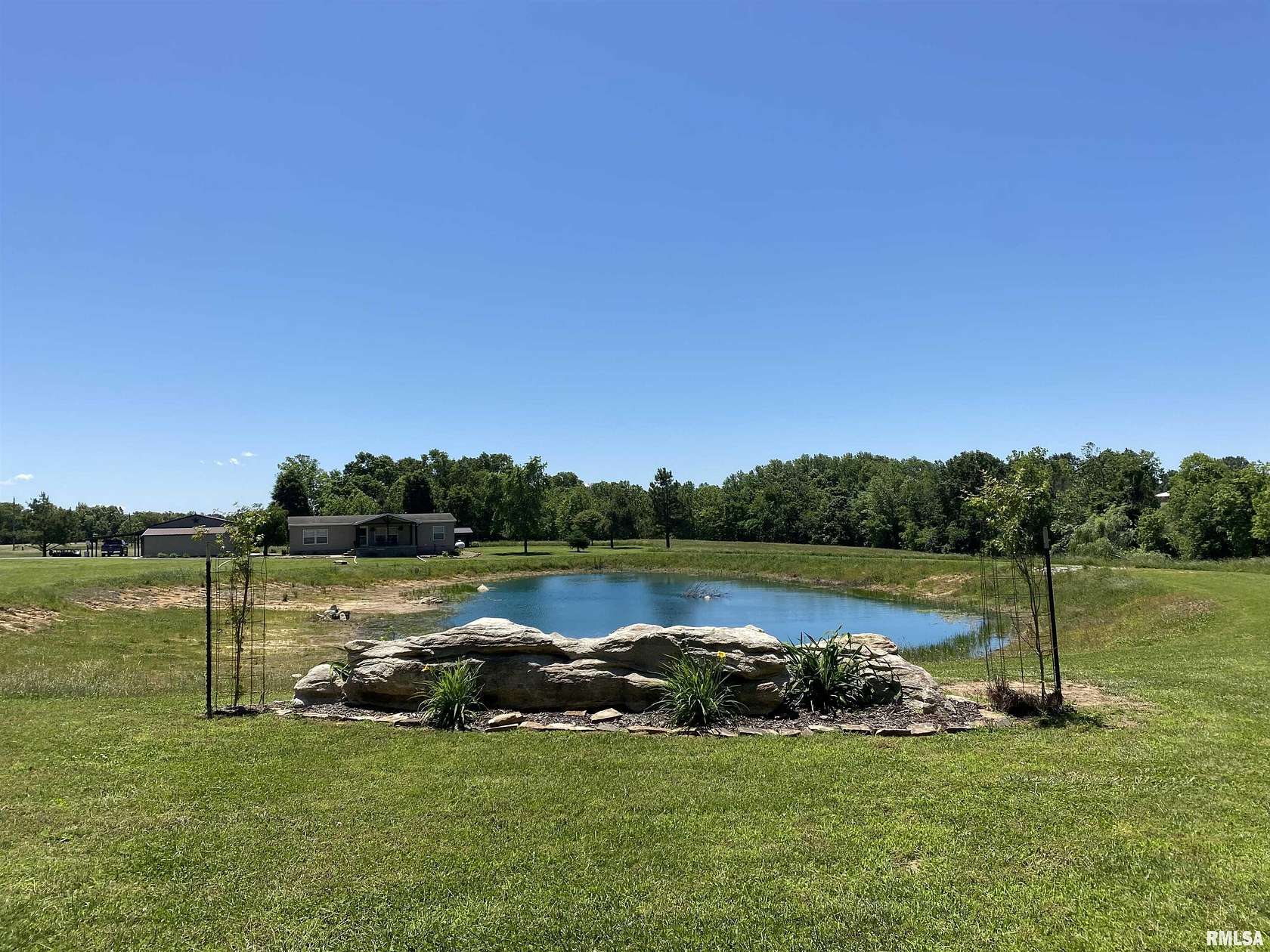 20.6 Acres of Land with Home for Sale in Vienna, Illinois