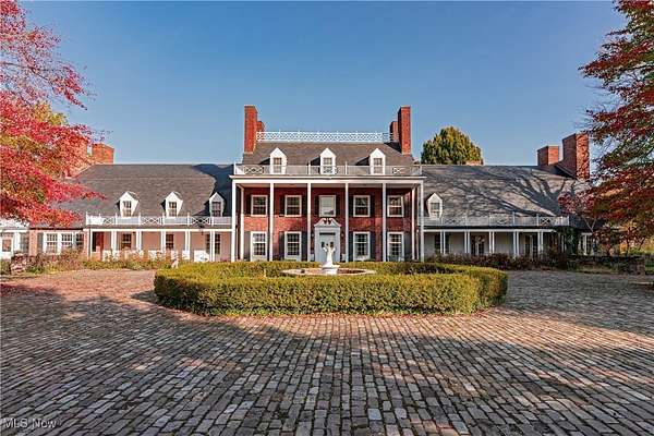 7.69 Acres of Residential Land with Home for Sale in Hunting Valley, Ohio