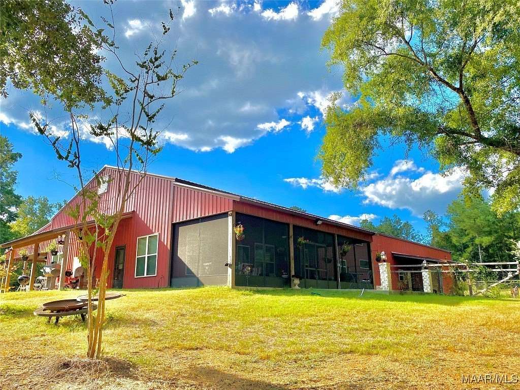 12 Acres of Land with Home for Sale in Elmore, Alabama