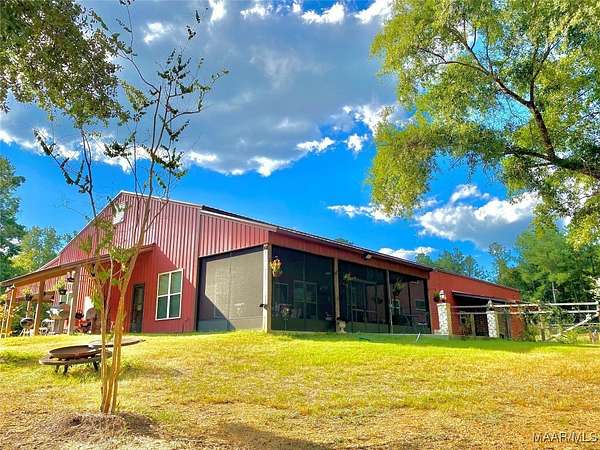 12 Acres of Land with Home for Sale in Elmore, Alabama