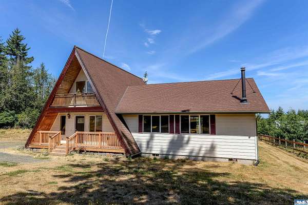 2.47 Acres of Residential Land with Home for Sale in Port Angeles, Washington