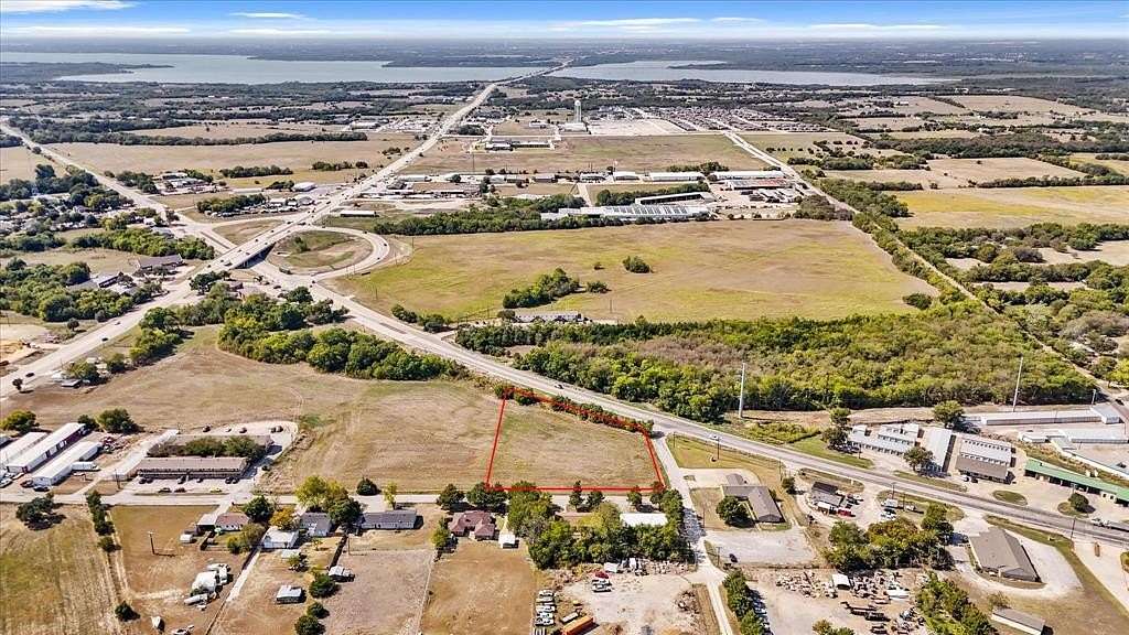 1.64 Acres of Mixed-Use Land for Sale in Farmersville, Texas