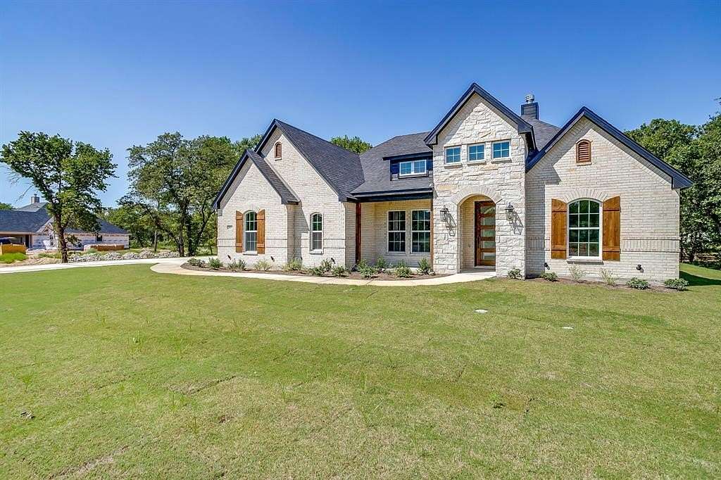 2 Acres of Residential Land with Home for Sale in Poolville, Texas