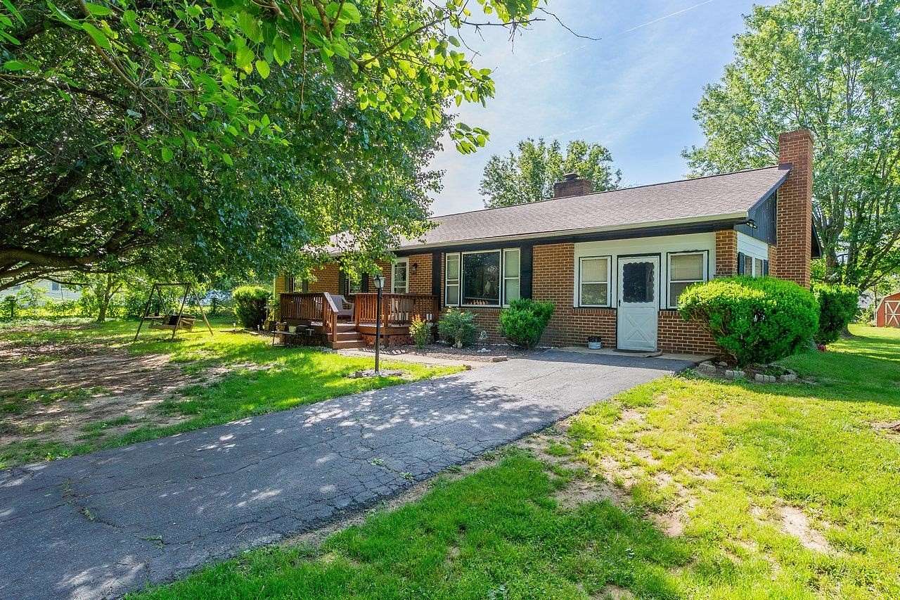 1.72 Acres of Residential Land with Home for Sale in McGaheysville, Virginia