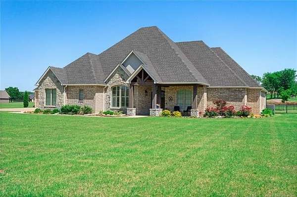 1.51 Acres of Land with Home for Sale in Fort Gibson, Oklahoma