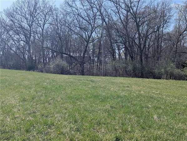 0.36 Acres of Residential Land for Sale in Gallatin, Missouri