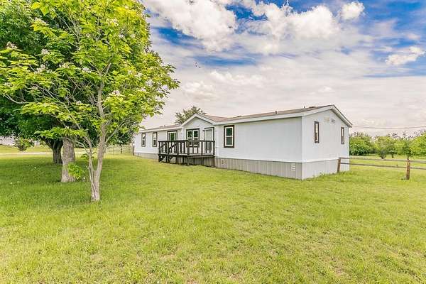 2.11 Acres of Residential Land with Home for Sale in Rhome, Texas