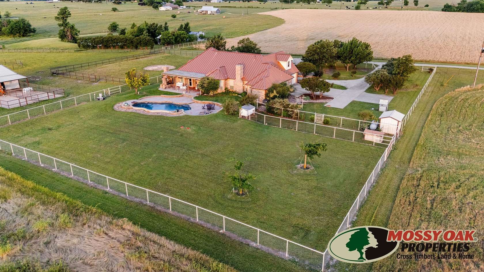 57.1 Acres of Agricultural Land with Home for Sale in Valley View, Texas
