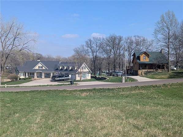 0.37 Acres of Residential Land for Sale in Gallatin, Missouri